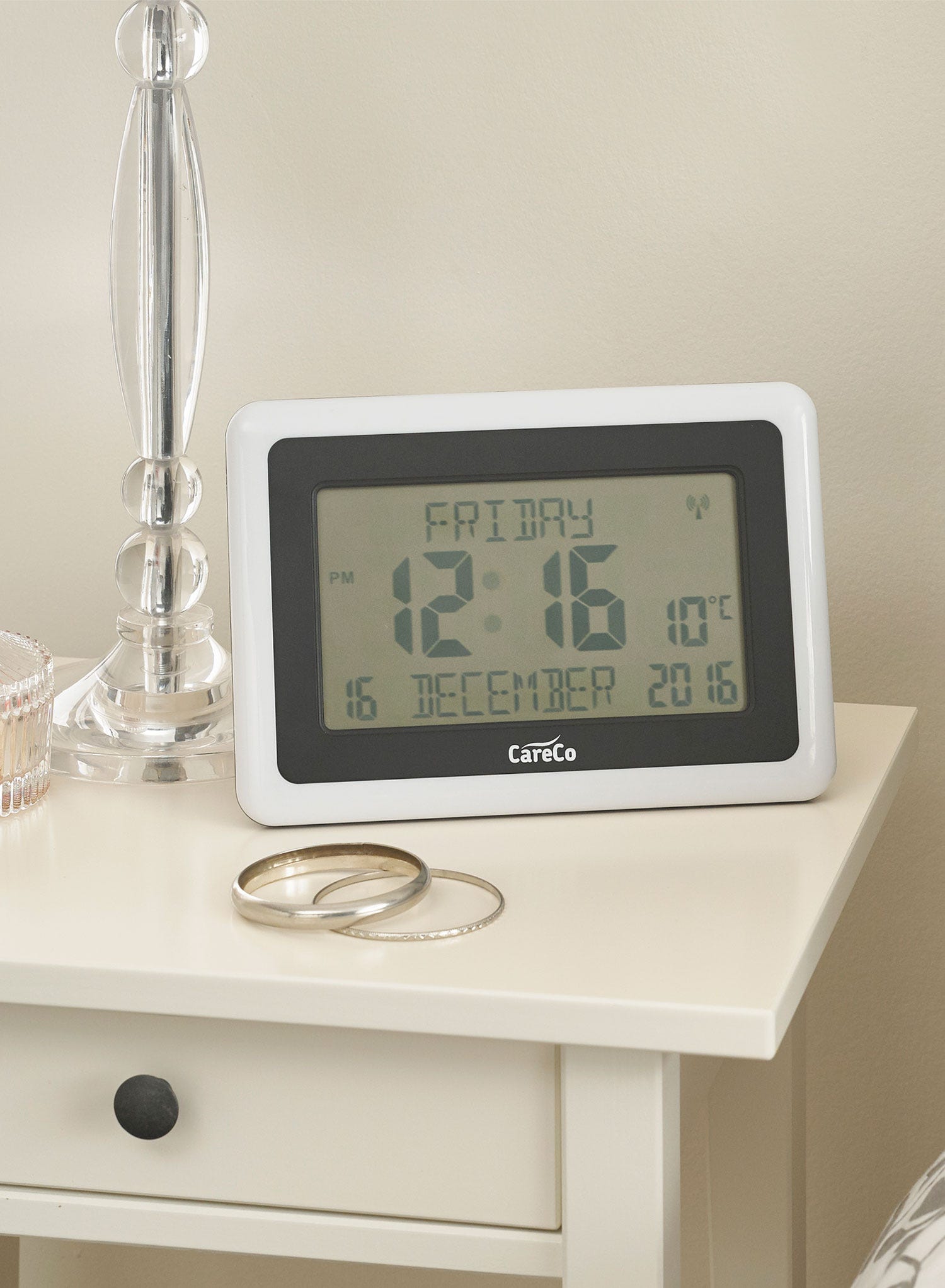 Clear Display LCD Clock
