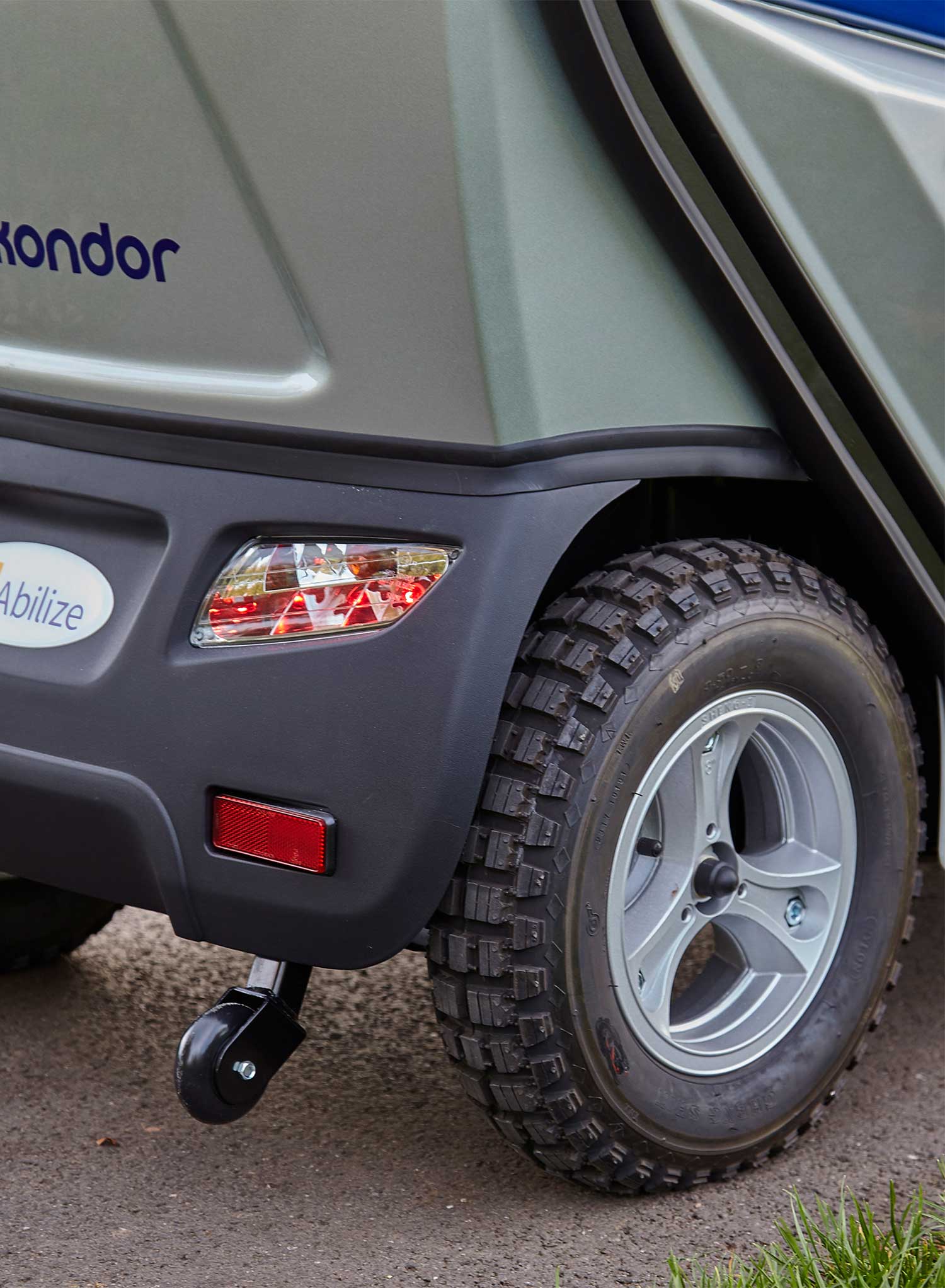 Abilize Kondor Cabin Scooter